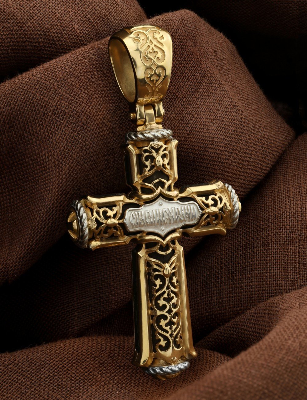 Крест из лимонного золота c эбеновым деревом
