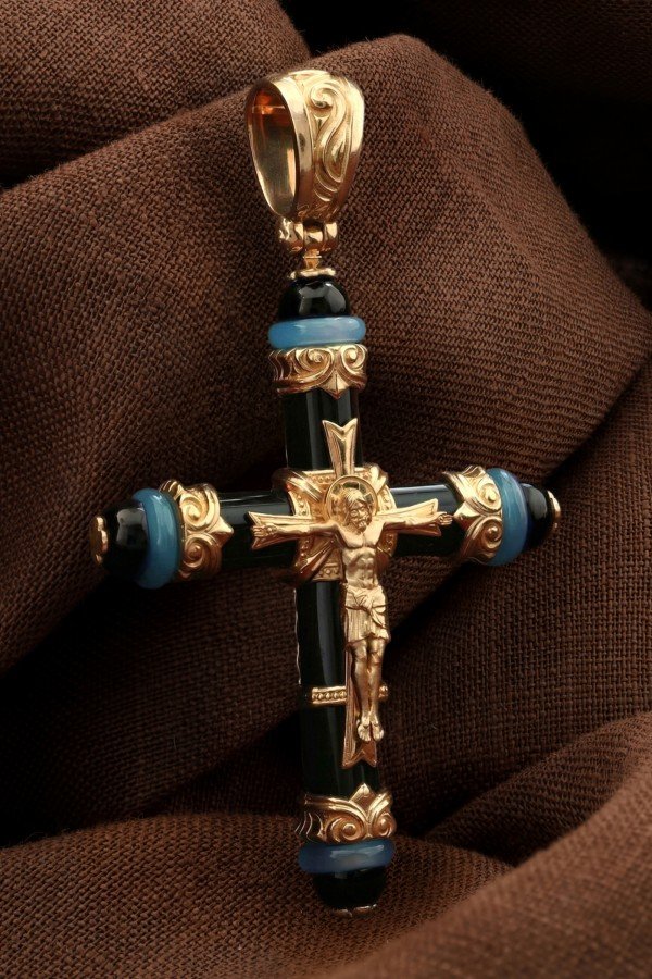 Крест из золота c ониксом и агатом