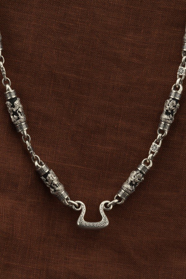 Цепь из белого золота c эмалью и эбеновым деревом