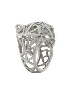 Кольцо из белого золота c изумрудом и ониксом