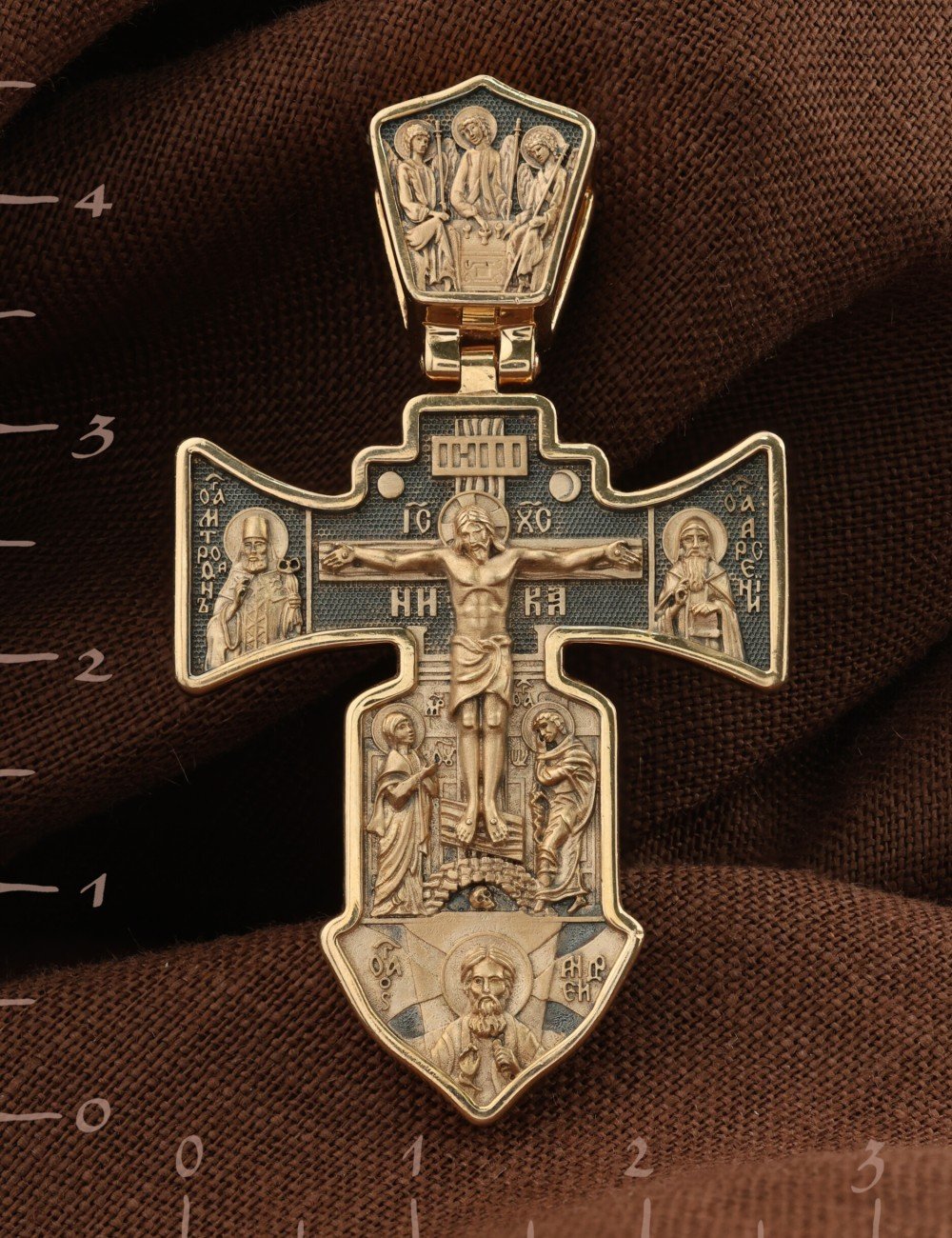 Крест из золота