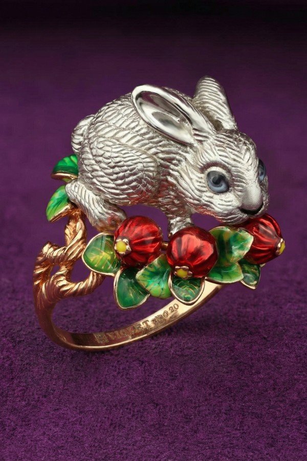 Кольцо из золота c эмалью