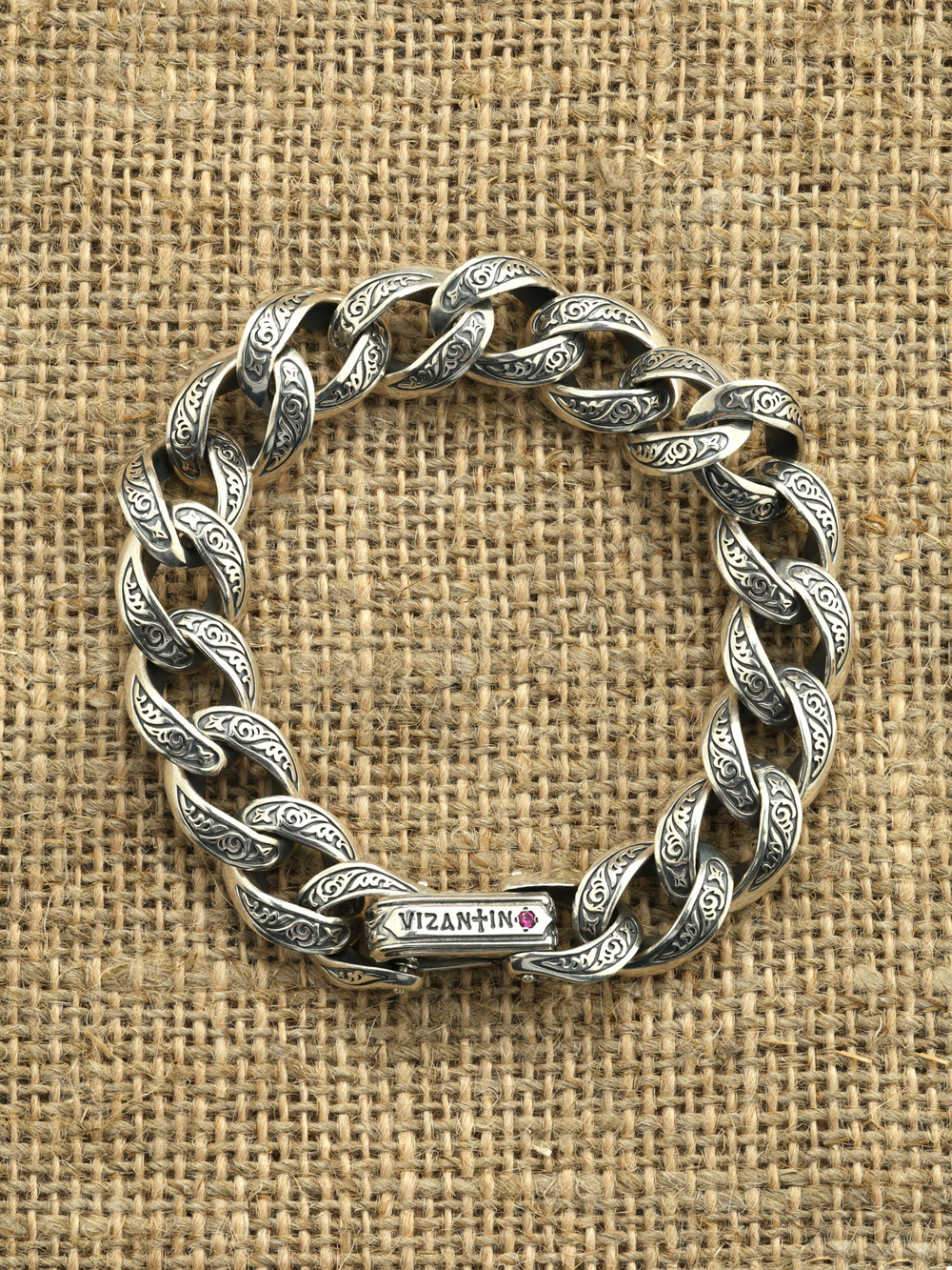 Браслет из серебра 925 пробы c рубином