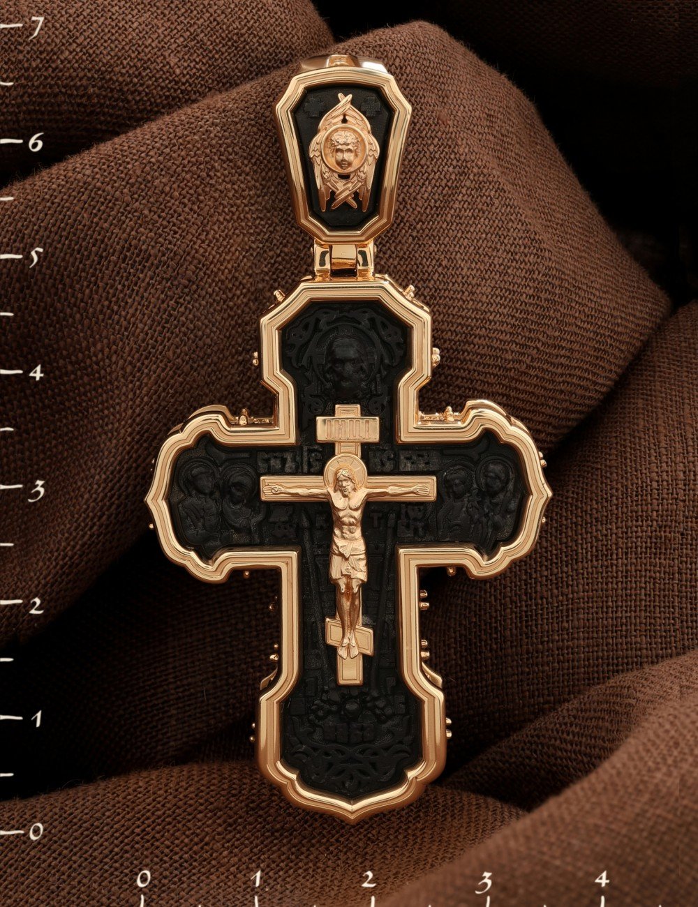 Крест из золота c эбеновым деревом