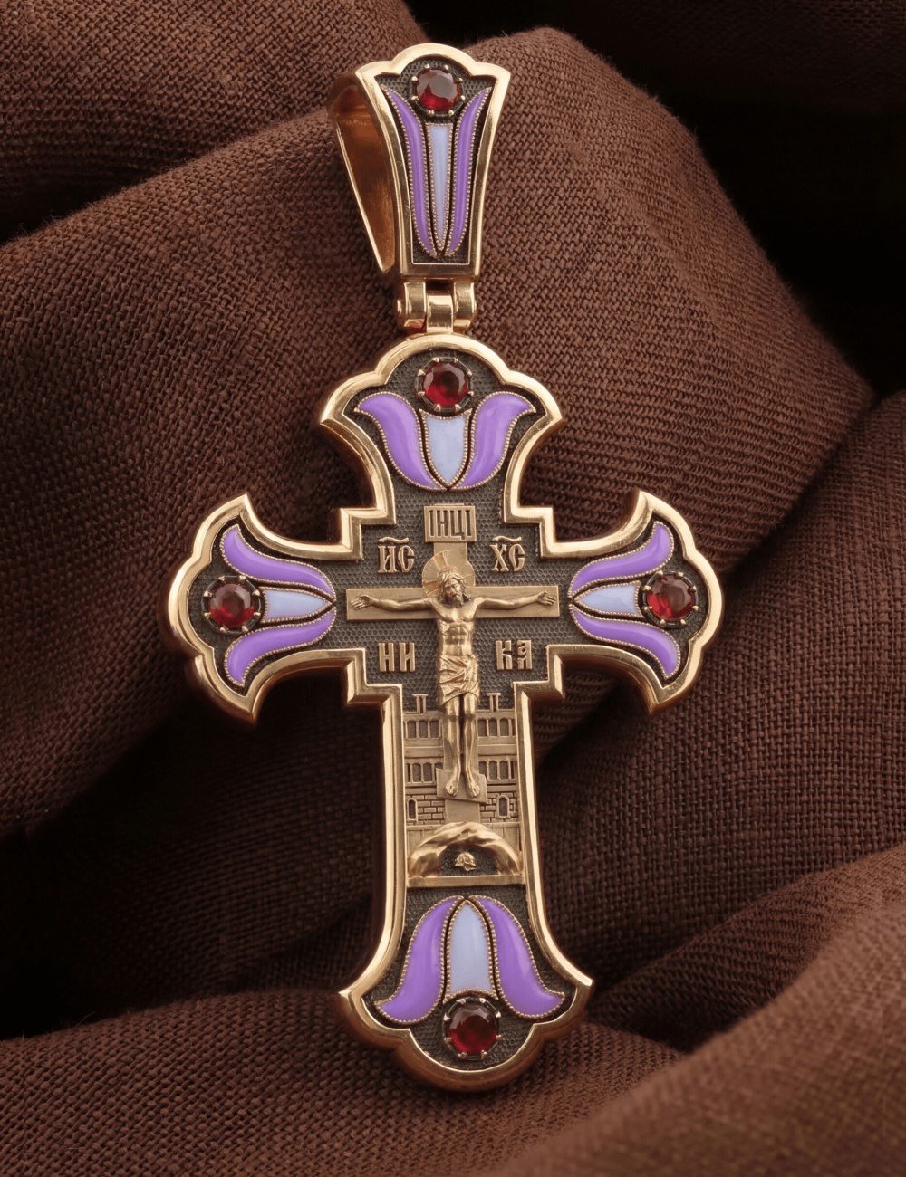Крест из золота c эмалью и рубином