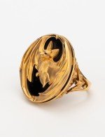 Кольцо из золота c эмалью и ониксом