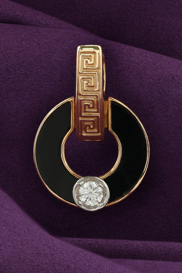 Подвеска из красного золота 585 пробы c бриллиантами и ониксом