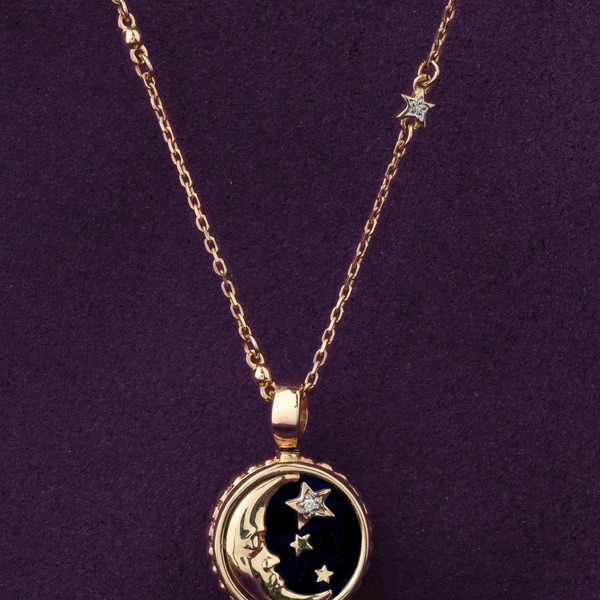 Колье из красного золота 585 пробы c бриллиантами, ониксом и перламутром