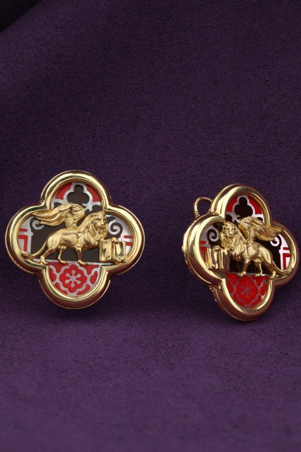 Серьги из лимонного золота c эмалью и перламутром