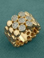 Кольцо из лимонного золота c бриллиантами и рубином