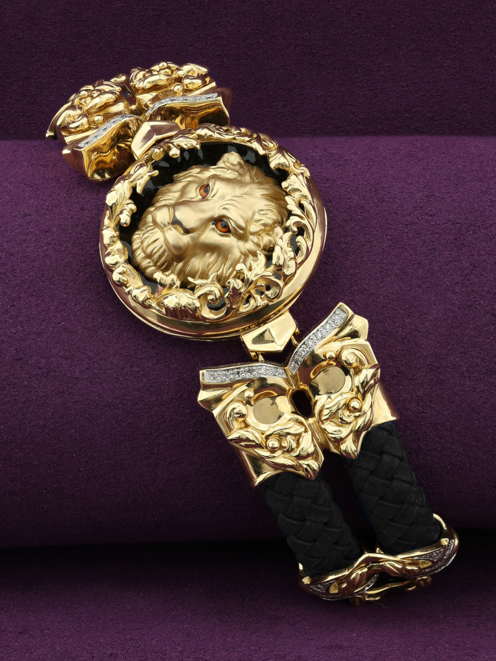 Браслет из лимонного золота 585 пробы c эмалью, бриллиантами, шнурком и ониксом