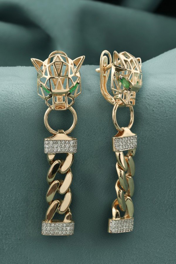 Серьги из золота c бриллиантами и изумрудом