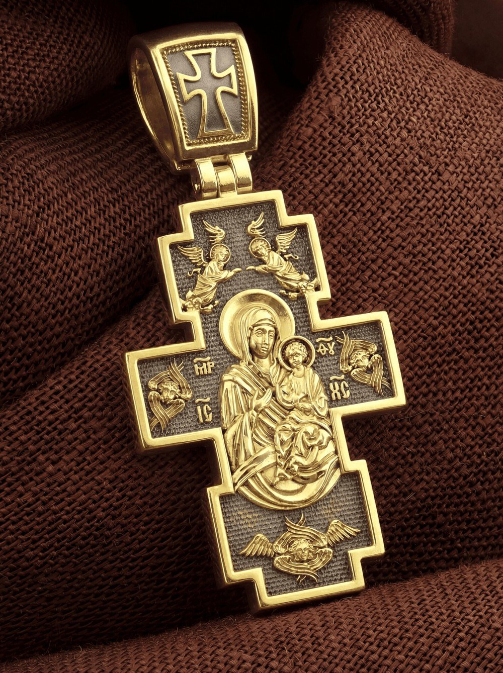 Крест из лимонного золота