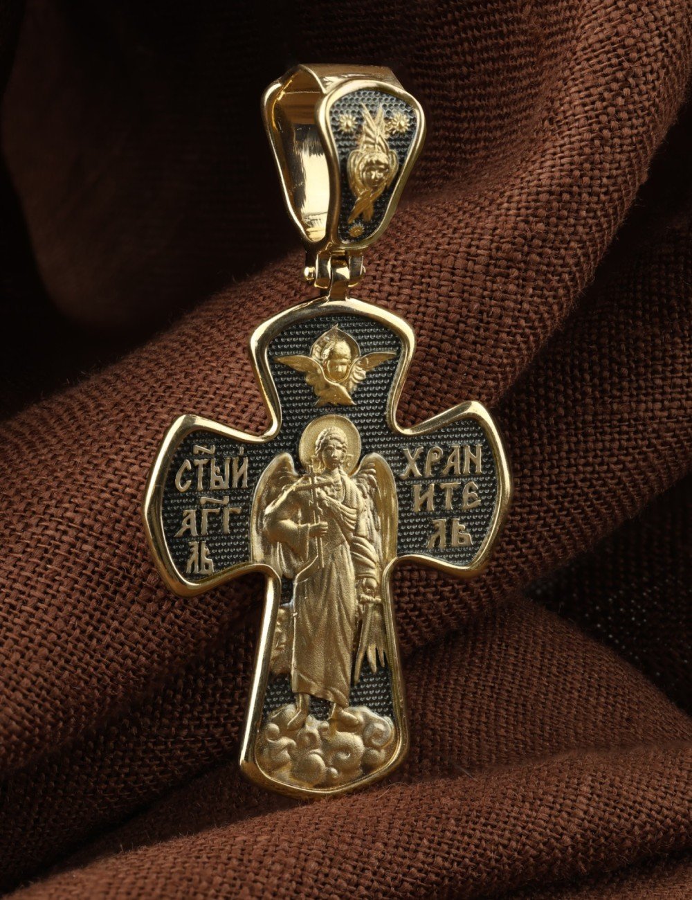 Крест из лимонного золота