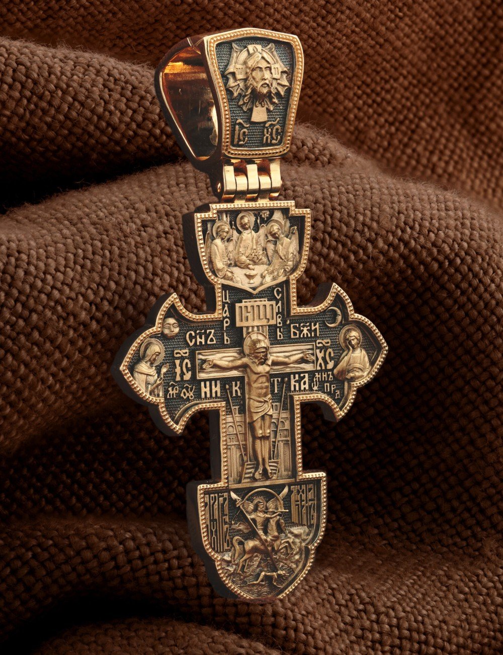 Крест из золота