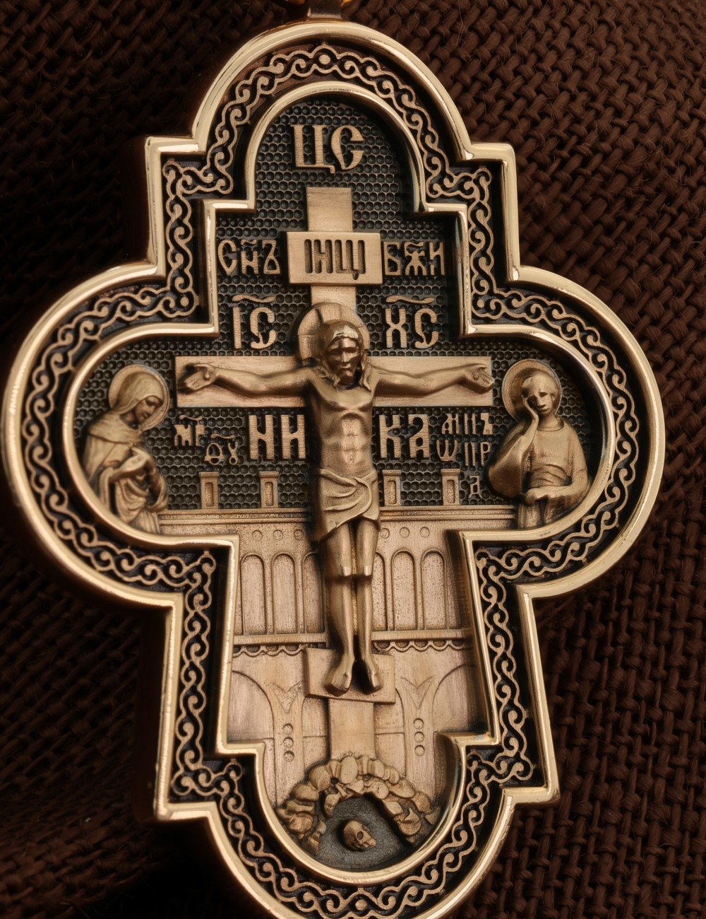 Крест из золота