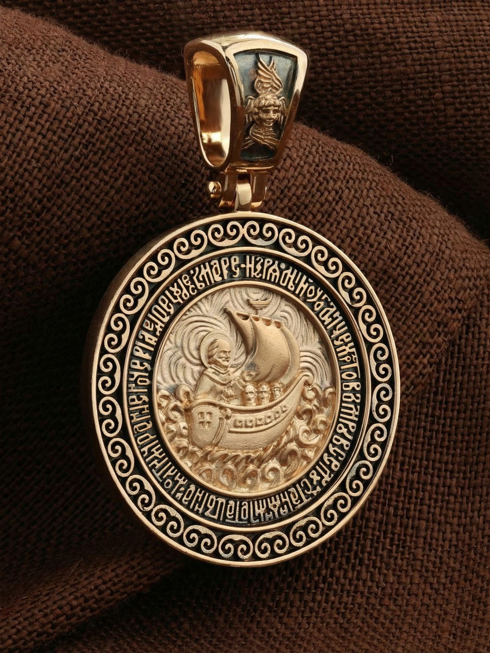 Нательная икона из красного золота 585 пробы