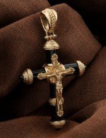 Крест из золота c ониксом