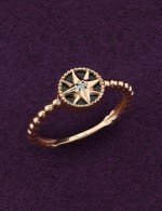 Кольцо из золота c бриллиантами и ониксом