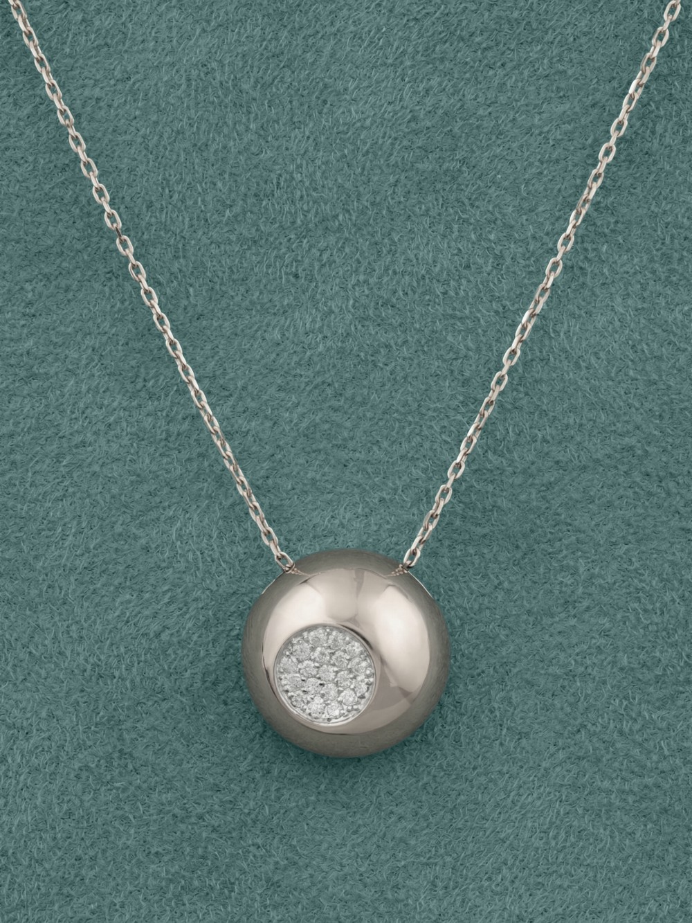 Колье из белого золота 585 пробы c бриллиантами