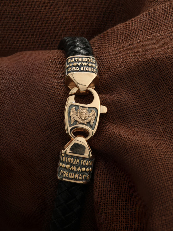 Браслет из красного золота 585 пробы c шнурком