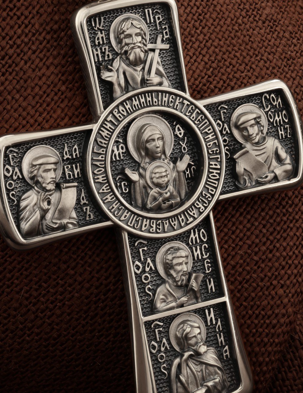 Крест из белого золота