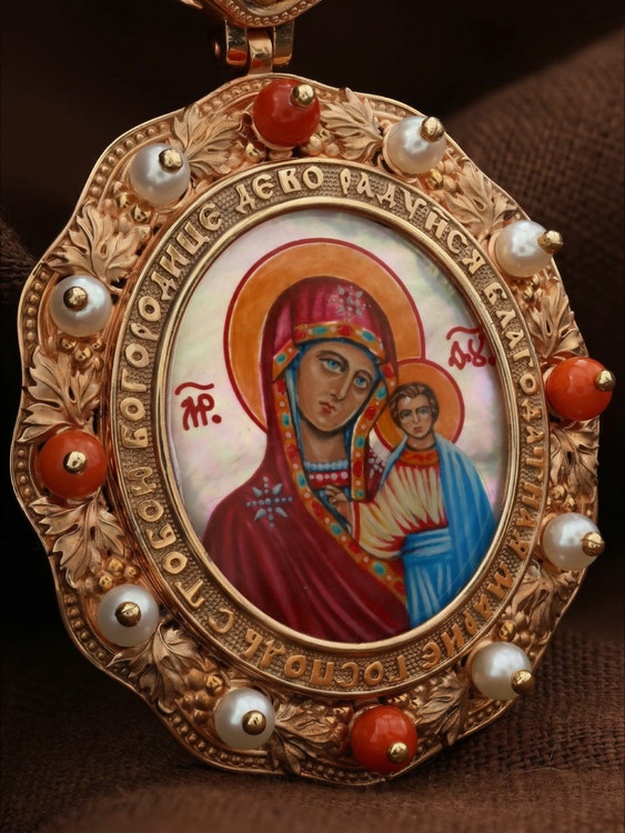 Нательная икона из красного золота 585 пробы c эмалью, жемчугом, кораллом и перламутром