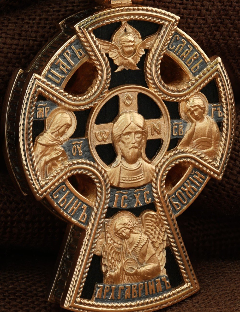 Крест из золота c эбеновым деревом