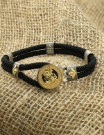 Браслет из серебра и золота c ониксом и шёлковым шнурком