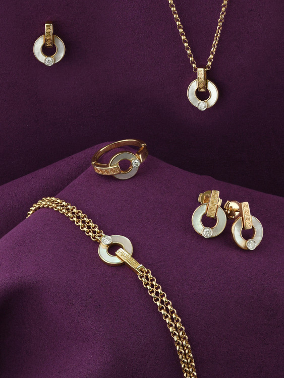 Серьги из лимонного золота 585 пробы c бриллиантами и перламутром