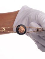 Браслет из золота c ониксом