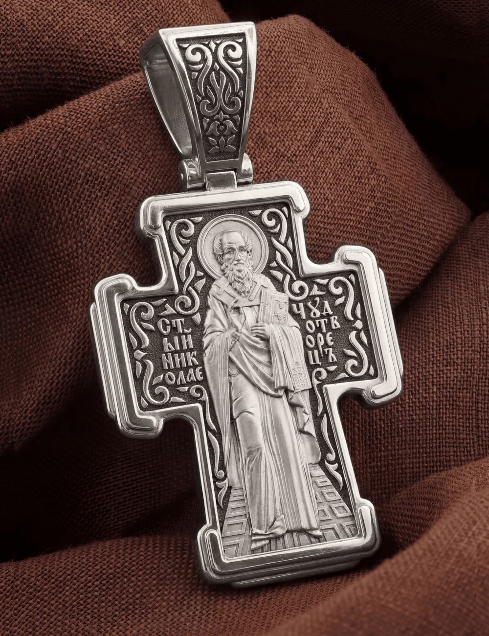 Крест из белого золота