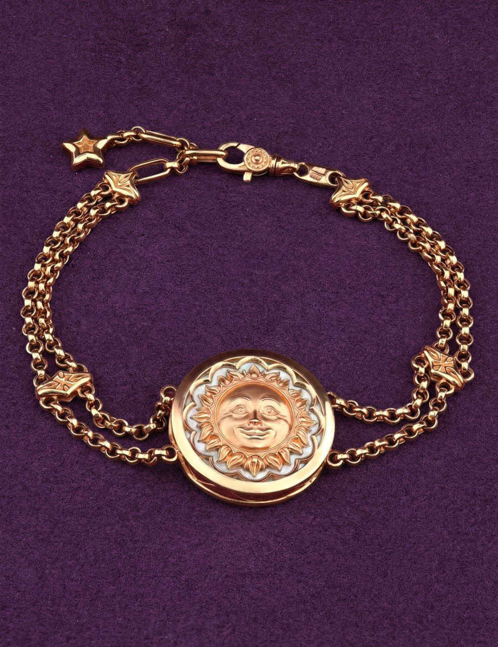 Браслет из золота c ониксом и перламутром