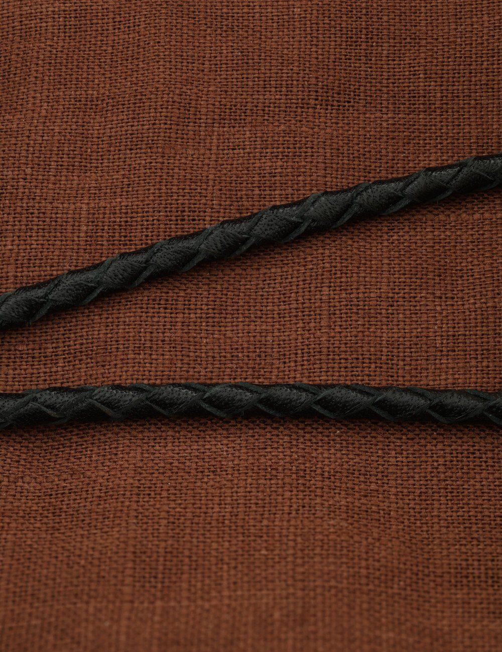 Гайтан из лимонного золота c кожаным шнурком