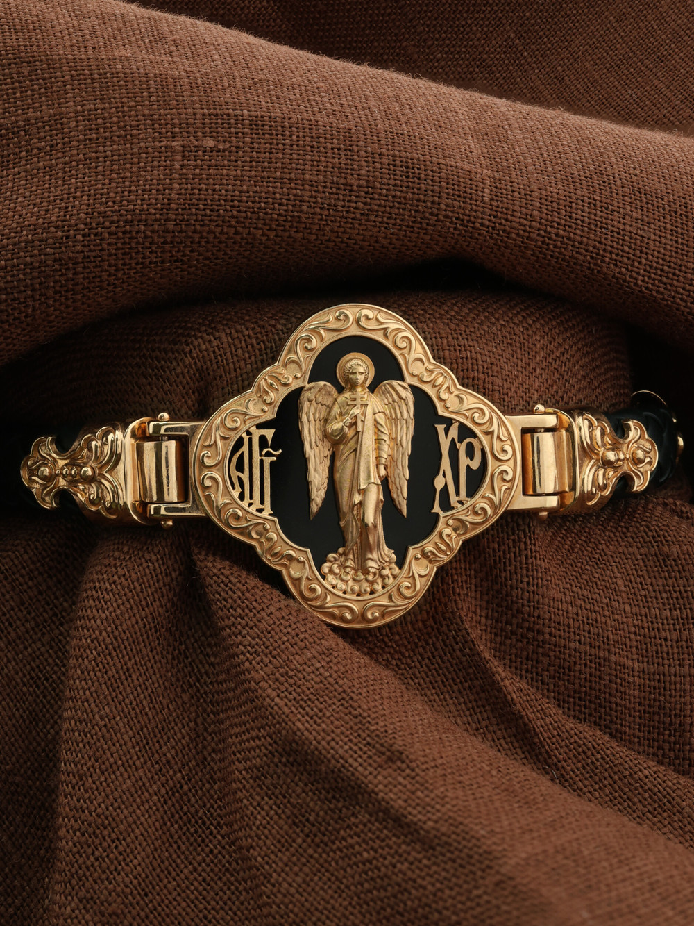 Браслет из красного золота 585 пробы c шнурком и ониксом