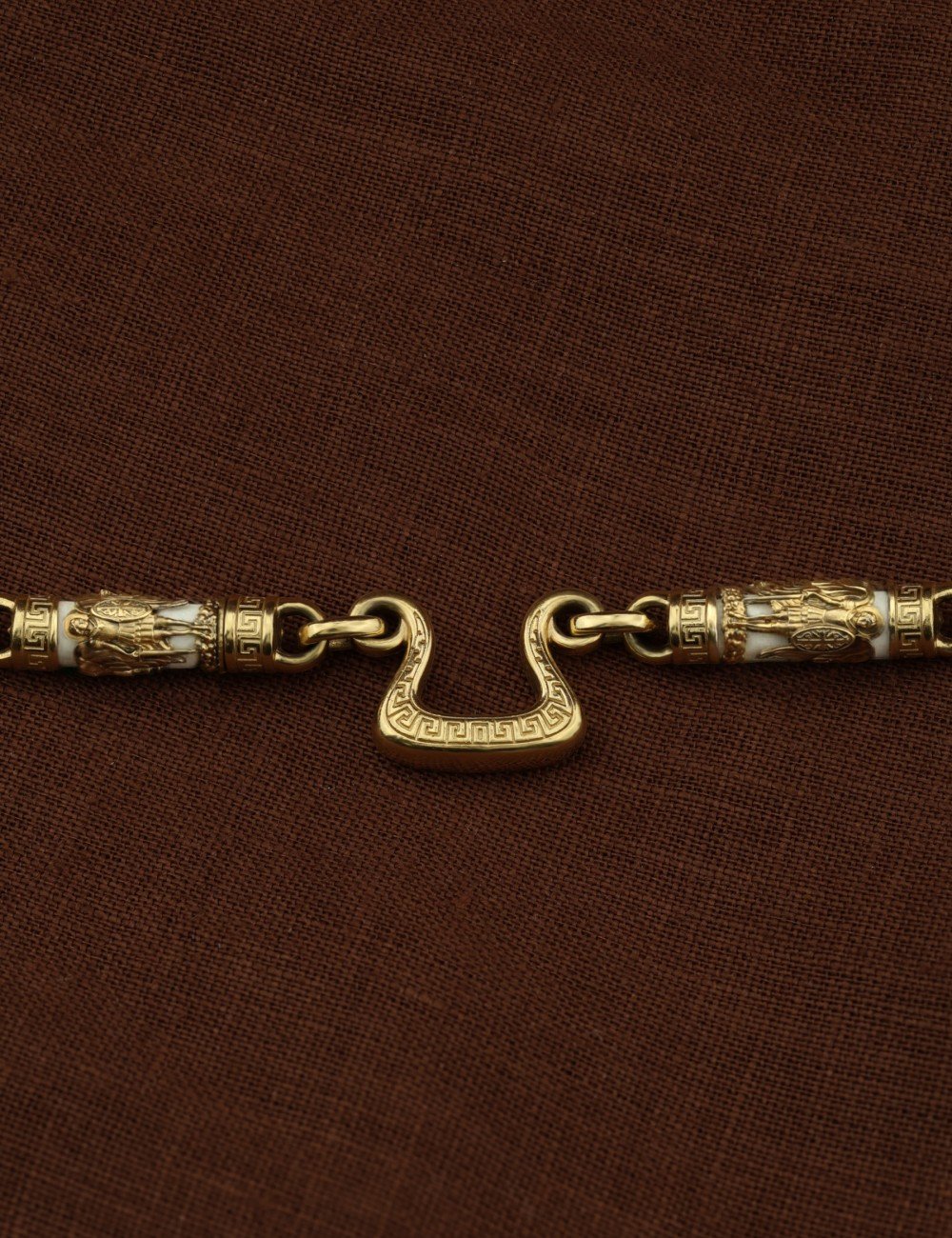 Цепь из лимонного золота c эмалью и бивнем мамонта