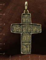 Крест из зелёного золота