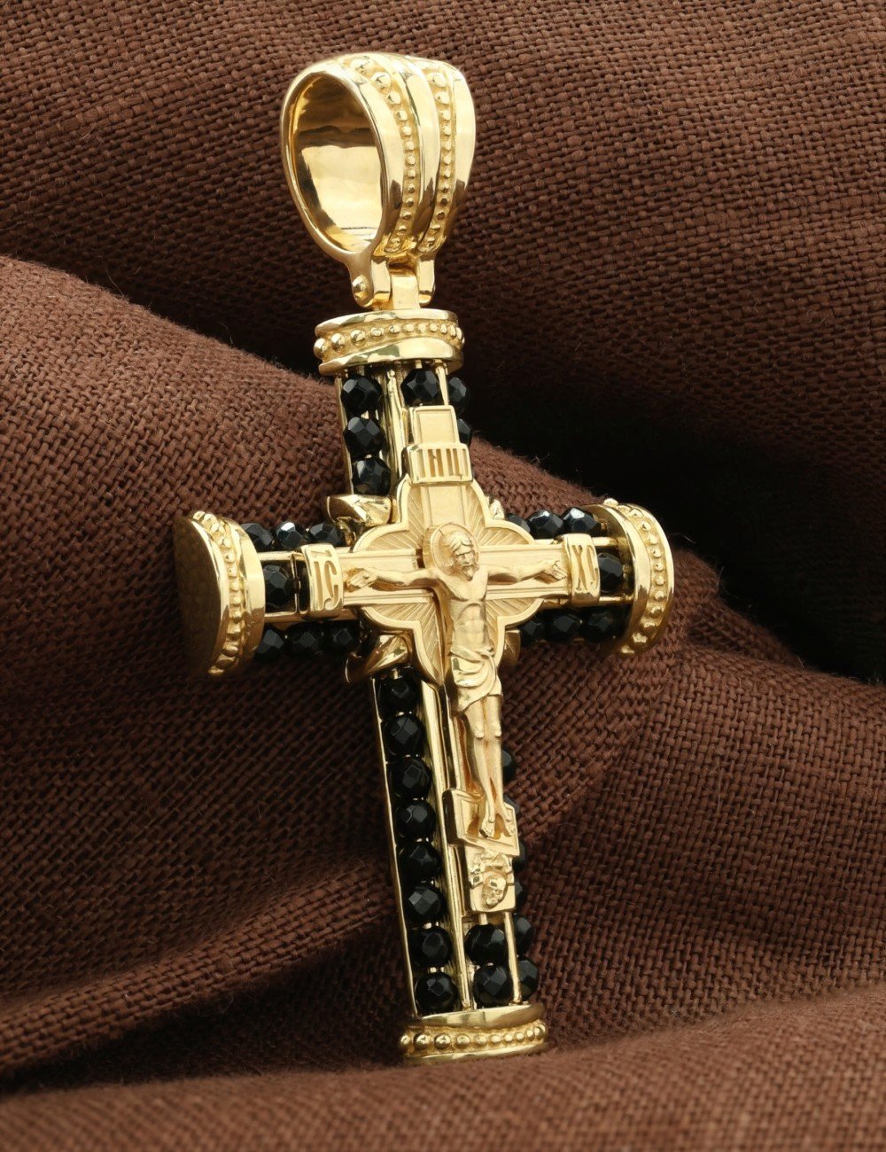 Крест из лимонного золота c ониксом