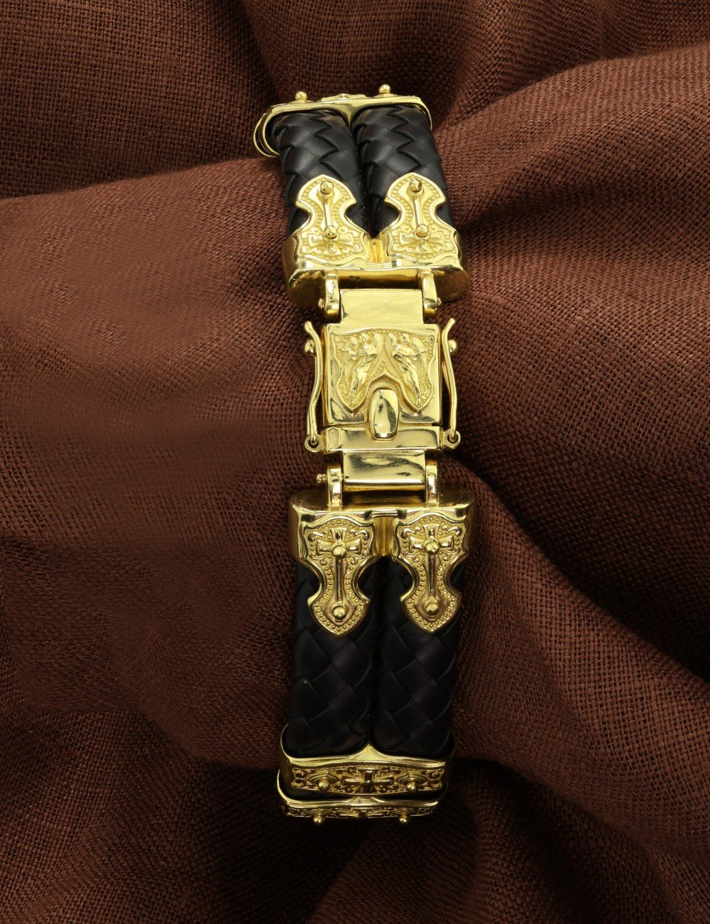 Браслет из лимонного золота c шнурком