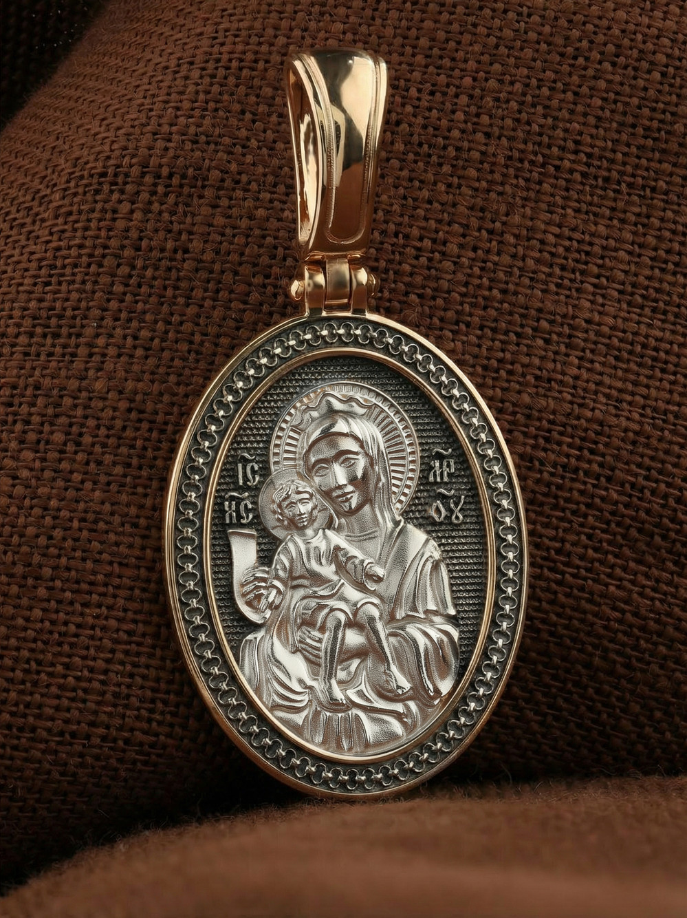 Нательная икона из красного золота 585 пробы