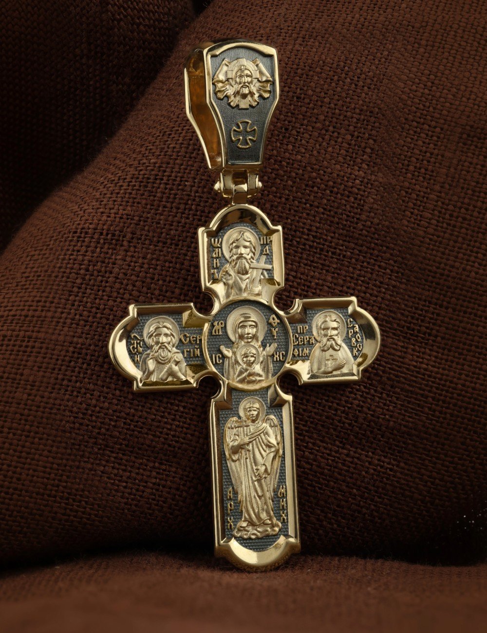 Крест из лимонного золота