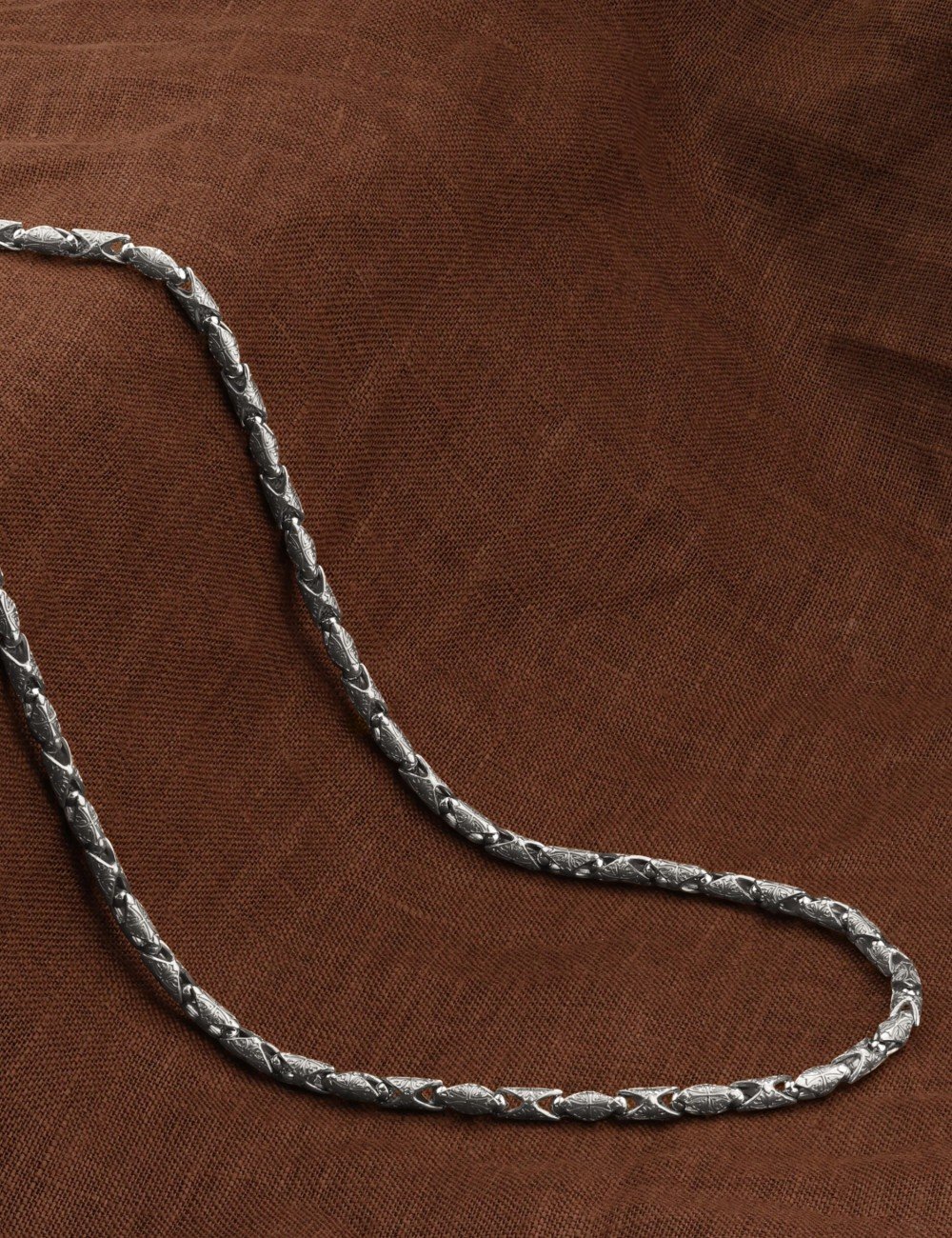 Цепь из белого золота