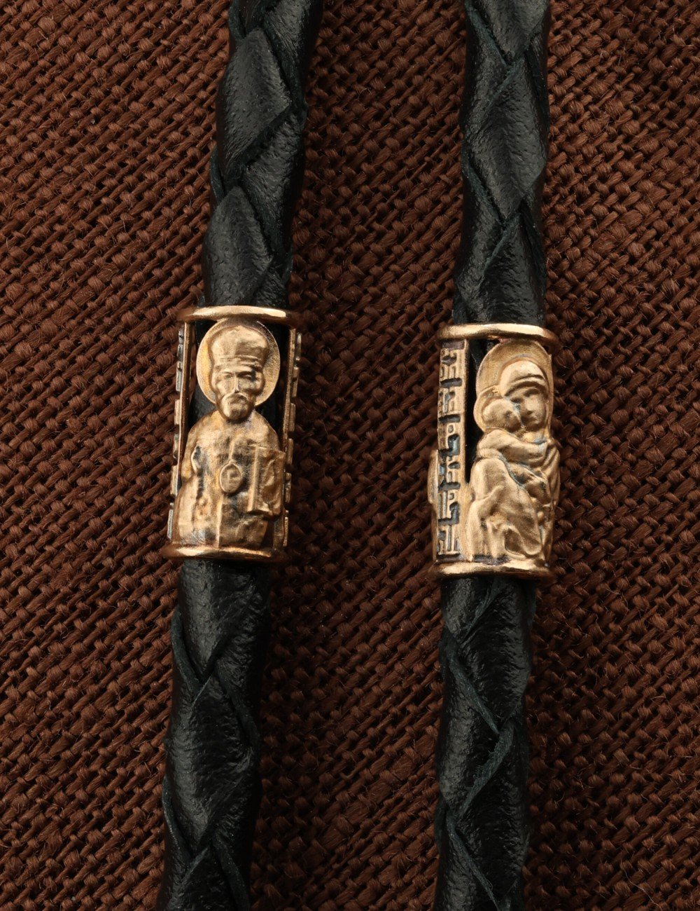 Гайтан из золота c кожаным шнурком