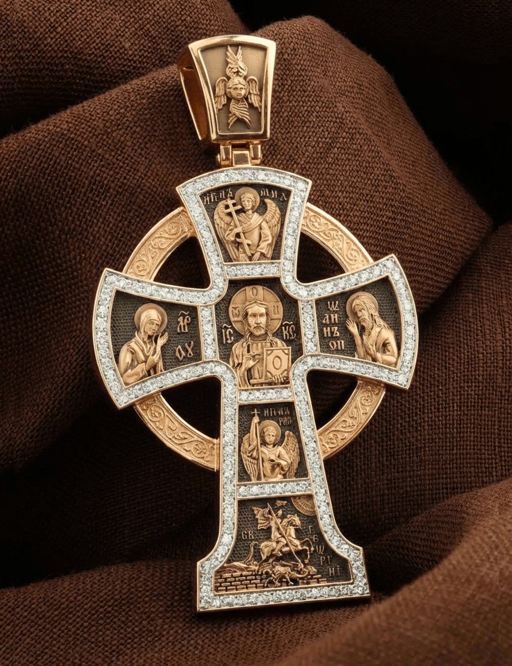 Крест из золота c эмалью и бриллиантами