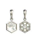 Подвеска из белого золота c перламутром