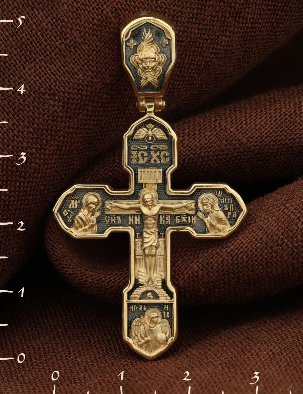 Крест из лимонного золота