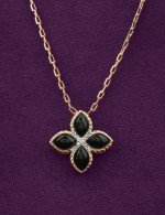 Колье из золота c бриллиантами и ониксом