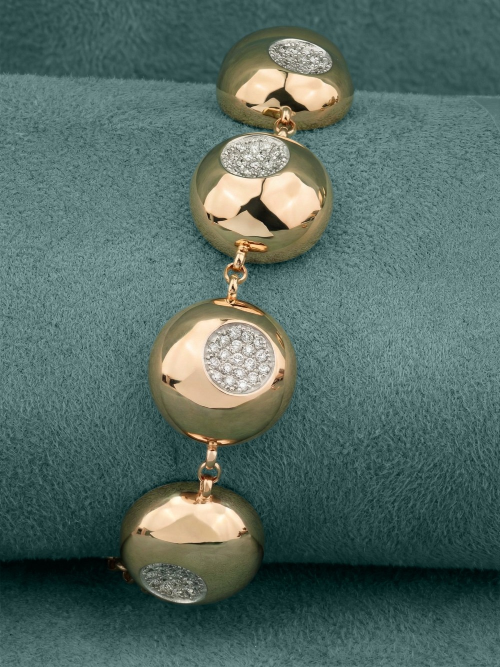 Браслет из красного золота 585 пробы c бриллиантами