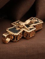 Крест из золота c эбеновым деревом