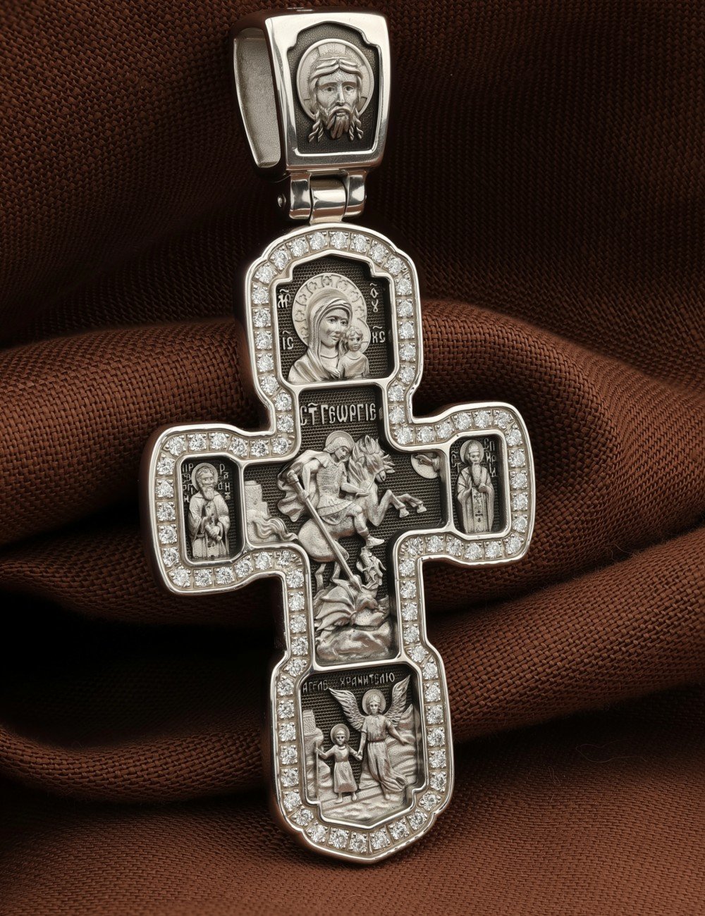 Крест из белого золота c бриллиантами